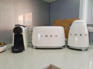 Kabine Waterfront Lakehouse in Sunshine