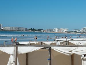 Appartement T2 face plage avec balcon, cuisine équipée et TV - FR-1-92-908