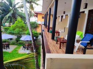 Hot Tuna Surfers Rest Midigama