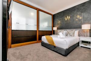 Central Corporate Character