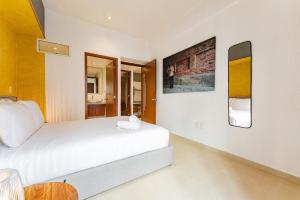 Anahuac Apartments by VH