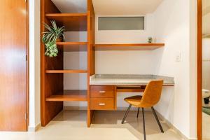 Anahuac Apartments by VH