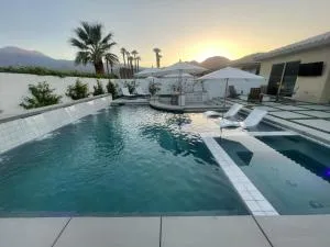 NEW Listing in La Quinta – Stunning Vacation Home! - Oasis