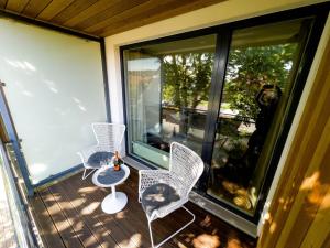 Sunny Aisa Apartment