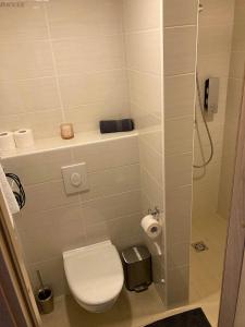 Sunny Aisa Apartment