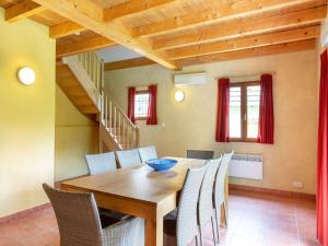 Maisons de vacances Charming holiday home in Lacapelle-Marival with terrace : photos des chambres