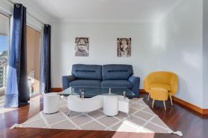 Camara de Lobos Duplex Apartment by HR MADEIRA