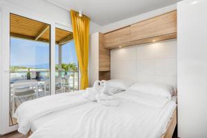 Mobile Homes in Camping Omisalj island Krk with swimmingpool