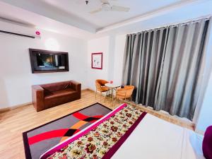 Hotel At Residency Kaushambi Couple Friendly