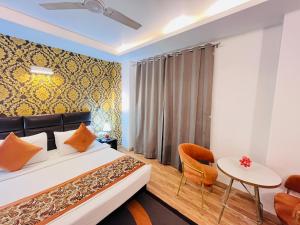Hotel At Residency Kaushambi Couple Friendly