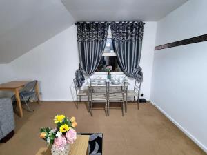 *F1*5GH* Setup for your most relaxed & amazing stay + Free Parking + Free Fast WiFi *