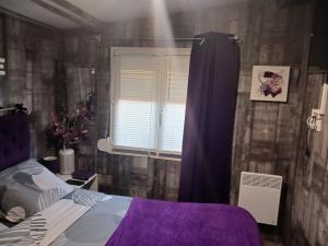 Chalets Chalet de charme avec piscine : photos des chambres