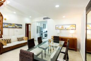 Ocean Views & Private Beach! Luxury 4BDR Getaway