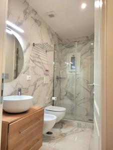 1min from Metro: Domus Famagosta 2Bedrooms 2Baths