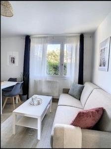 Appartements IDF03 Superbe appart cosy aeroport CDG wifi 4 pers : photos des chambres