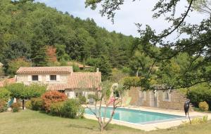 Maisons de vacances Awesome Home In La Begude De Mazenc With 4 Bedrooms, Wifi And Private Swimming Pool : photos des chambres