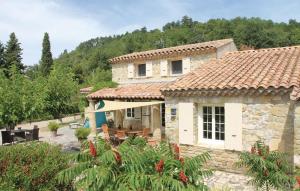 Maisons de vacances Awesome Home In La Begude De Mazenc With 4 Bedrooms, Wifi And Private Swimming Pool : photos des chambres