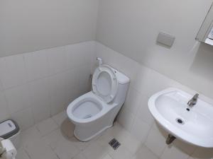 Flair Towers STUDIO ROOMS Staycation