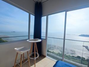 Infinite Seaview with Penang Bridge Suite with Sunrise up to 11 person
