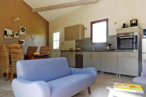 Appartements Charming holiday flat with communal pool, Malaucene : photos des chambres