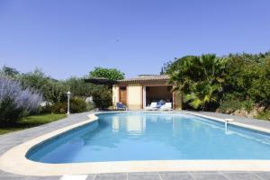 Maisons de vacances Pretty holiday home with garden and private pool, Gabian : photos des chambres