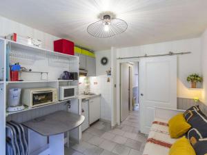 Appartements Studio cosy pour 4 en centre-ville avec kitchenette - FR-1-401-256 : photos des chambres