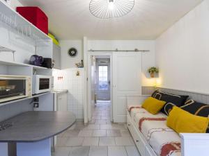 Appartements Studio cosy pour 4 en centre-ville avec kitchenette - FR-1-401-256 : photos des chambres