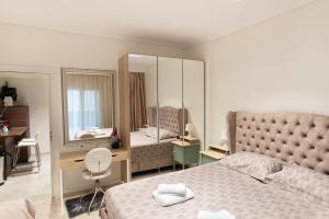 Ag.Sofias pedestrian area luxury ap. & big balcony