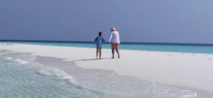 Himandhoo Travel & Stays