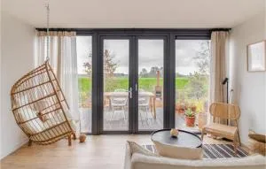 2 Bedroom Nice Home In Den Oever - 登乌弗