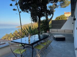 VILLA 650, Vue Mer magnifique, entièrement rénovée avec piscine