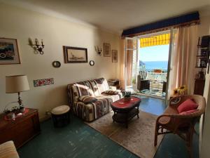 Appartements Vintage flat on Villefranche bay - free car park : photos des chambres