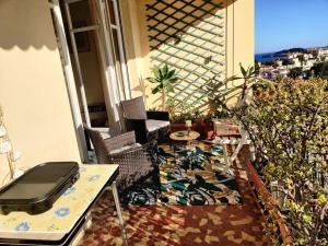 Appartements Vintage flat on Villefranche bay - free car park : photos des chambres