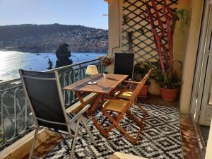 Appartements Vintage flat on Villefranche bay - free car park : photos des chambres
