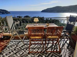 Appartements Vintage flat on Villefranche bay - free car park : photos des chambres