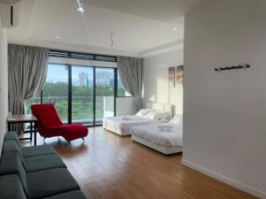 Ktv！Pool！3 Bedroom 3.5 Bathroom 25pax 2600sf