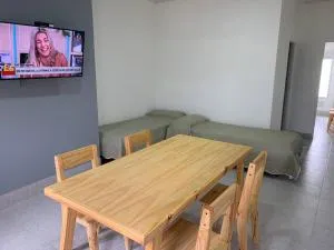 Amplio Dpto en el corazón de Carhué - Guaminí