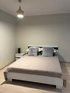 Beautiful Apartment Great Location FREE PARKING