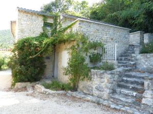 Maisons de vacances Le vieux Moulin du Rieu: MAISON + 2 STUDIOS =10prs : photos des chambres