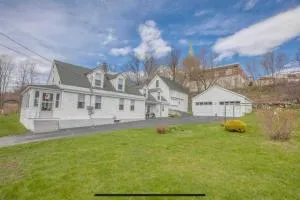 Cute 6-Bedroom Getaway in the heart of Littleton - فرانكونيا