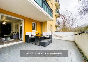 Appartements The Grey House - Parking - Piscine - RER a 6 min : photos des chambres