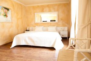 LHôtel by Hostellerie du Château