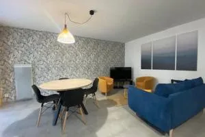 Cosy apartment with balcony in the heart of Caen - 奥登河畔的布雷特维尔