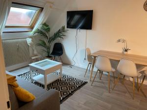 Appartements 3 pieces centre ville ville pittoresques parking gratuit a 5 minutes a pied : photos des chambres