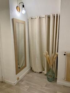 Appartements 3 pieces centre ville ville pittoresques parking gratuit a 5 minutes a pied : photos des chambres