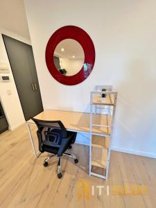 Enchanting in Red - 1bd 1bth 1csp