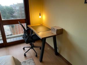 Spacious apartment with parking at Serralves