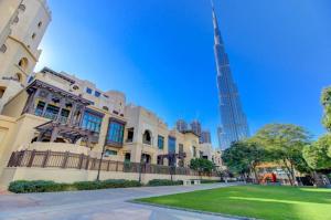 Durrani Homes - Arabian luxury at Souk Al Bahar besides Burj Khalifa & Dubai Mall