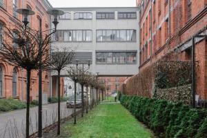 Unusual two level loft in Tobaco Park