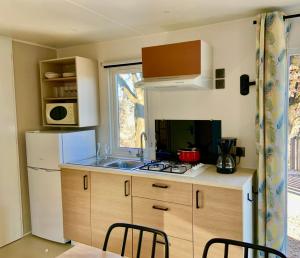 Campings Camping les Chenes : photos des chambres